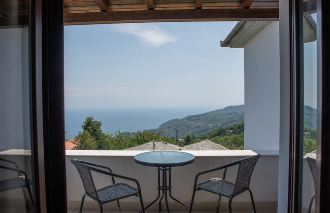 Aelia Mount Suites - Photo 11