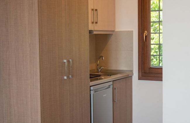 Aelia Mount Suites - Photo 9