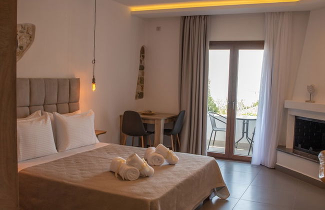 Aelia Mount Suites - Photo 5