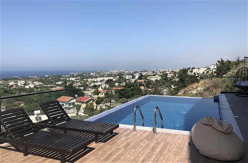 Foto 23 - Ultra Lux Sea View Villa in Kyrenia