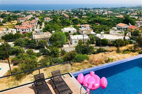 Foto 14 - Ultra Lux Sea View Villa in Kyrenia