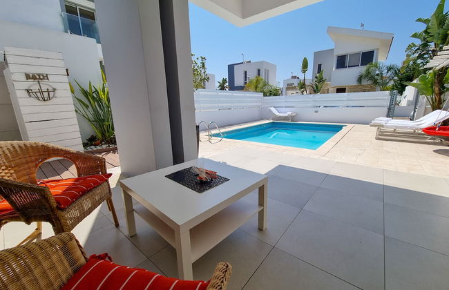 Private Pool Villa Next to the Beach - Foto 3