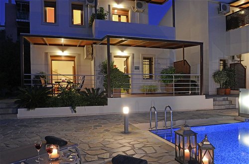 Foto 37 - Family Friendly Villa Bluefairy With Private Pool, Near Restaurants & Beach