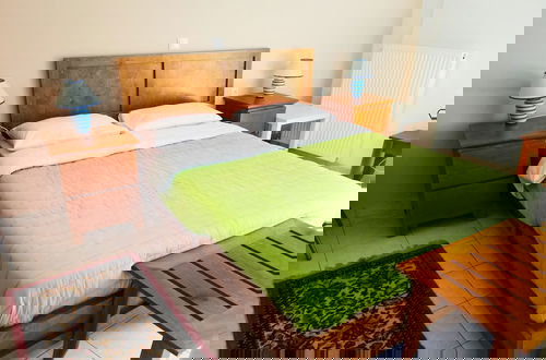 Photo 2 - Elatos