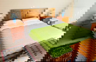 Photo 2 - Elatos