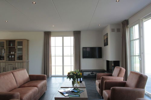 Foto 6 - Beautiful and Spacious Villa With a Panoramic View, Near the Beach of Cadzand