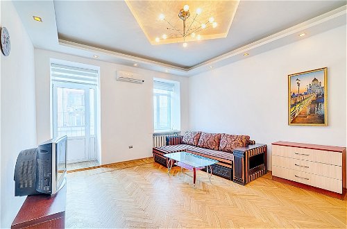 Foto 2 - 3 Bedroom Apartment near Deribasovskaya