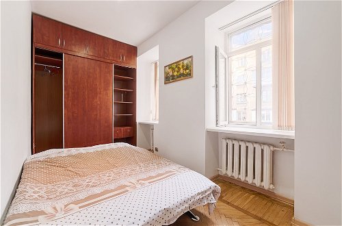 Photo 8 - 3 Bedroom Apartment near Deribasovskaya