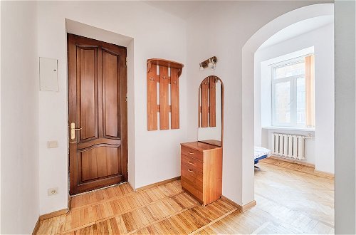 Photo 5 - 3 Bedroom Apartment near Deribasovskaya