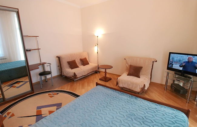 Kiev Apartments - Photo 2