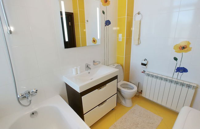 Kiev Apartments - Photo 14