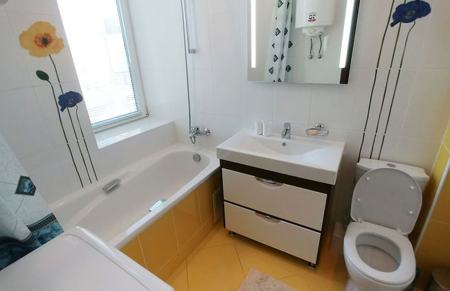 Kiev Apartments - Photo 16