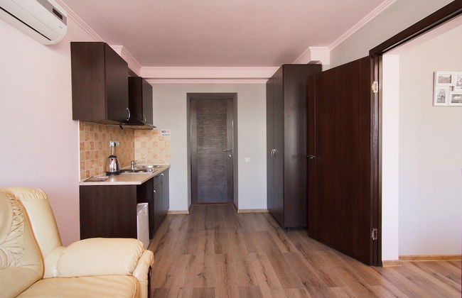 Art Suites Underpub - Photo 80