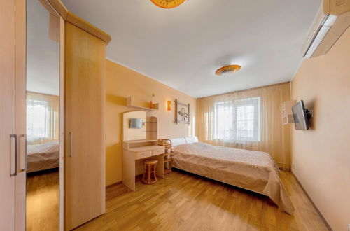 Photo 18 - InnHome Apartments on Vorovskogo 36b