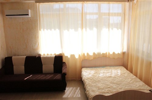 Photo 2 - Apartment on Kamyshovaya 41, apt 2