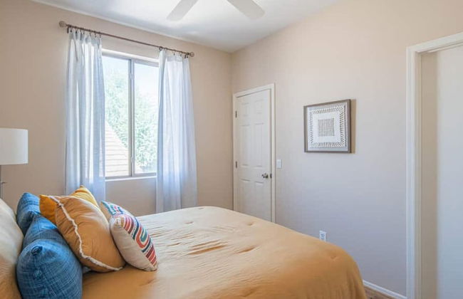 Stylish Cave Creek 3 Bdrm Vacation Home! - Photo 7