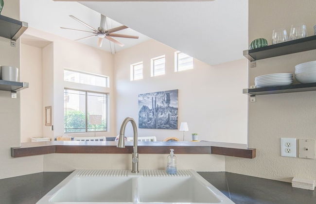 Stylish Cave Creek 3 Bdrm Vacation Home! - Photo 17