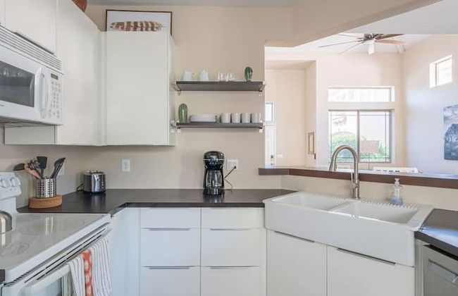 Stylish Cave Creek 3 Bdrm Vacation Home! - Photo 13