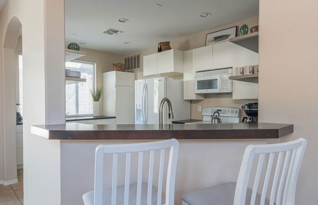 Stylish Cave Creek 3 Bdrm Vacation Home! - Photo 16
