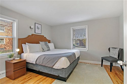 Photo 2 - 1BR Roomy Apartment in Bowmanville