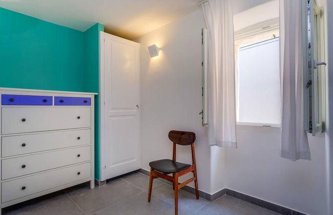 Impeccable 4-bed Apartment in Osor - Photo 17