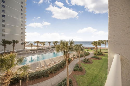 Photo 14 - Wonderful Beachfront Indoor Outdoor Pool Tennis