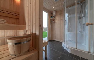 Foto 3 - Holiday Home With Sauna and Outdoor Jacuzzi