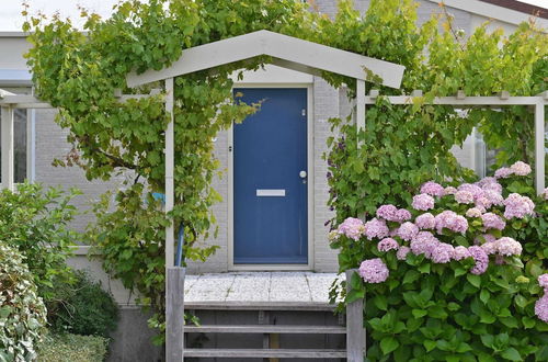 Photo 1 - Modern Furnished Detached Bungalow, Located on the Marina