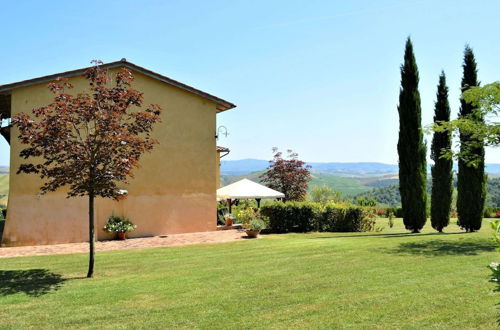 Photo 25 - Cozy Apartment Near Asciano With Shared Swimming Pool