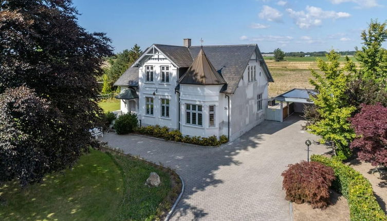 Photo 1 - Captivating 4-bed Villa in Idestrup