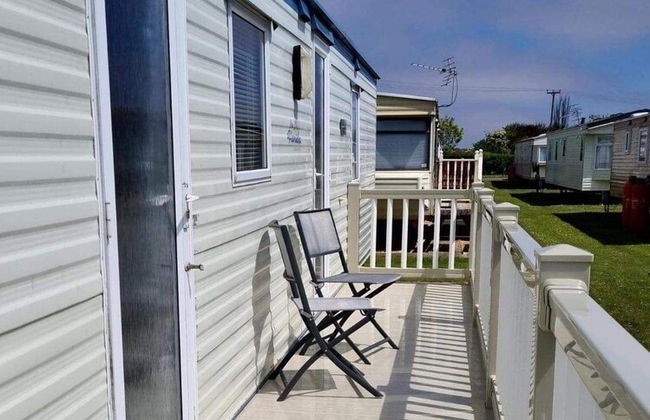 Cosey 3 Bedroom Mobile Home Golden Palms Resort - Photo 17