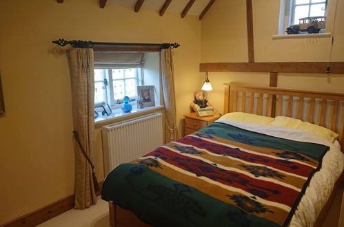 Photo 3 - Charming 17th Century 2-bed Cottage in Medmenham