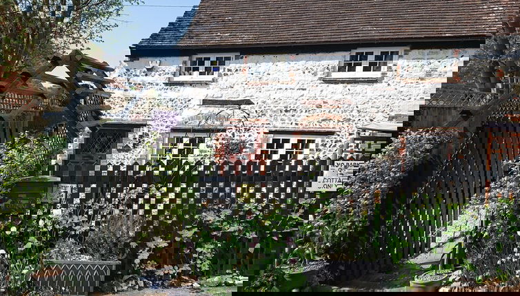 Foto 1 - Charming 17th Century 2-bed Cottage in Medmenham