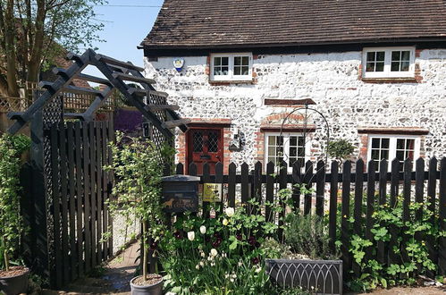 Photo 36 - Charming 17th Century 2-bed Cottage in Medmenham