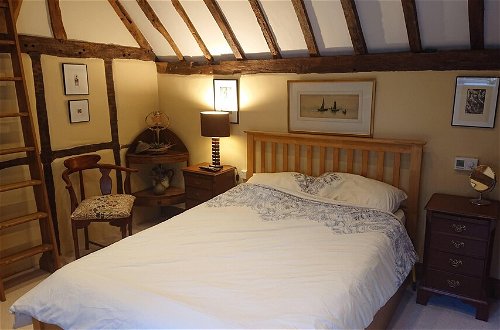 Photo 5 - Charming 17th Century 2-bed Cottage in Medmenham