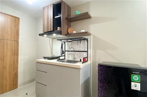 Foto 9 - Modern Look Studio Room At Gateway Park Lrt City Apartment