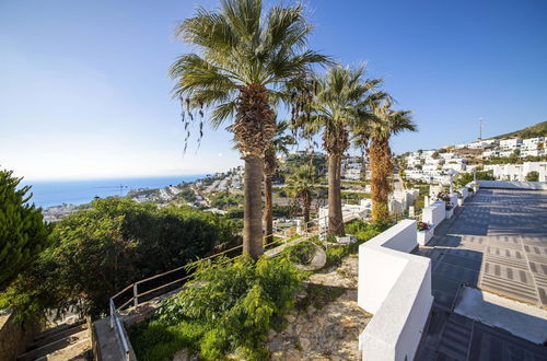 Foto 14 - Flat With Sea View Pool and Terrace in Bodrum