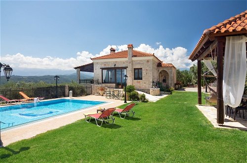 Photo 23 - Attractive Villa in Tavronitis With Private Pool