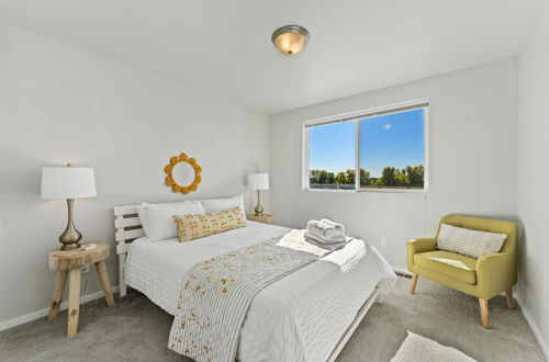 Photo 6 - First Class Stylish Townhome Near Old Town
