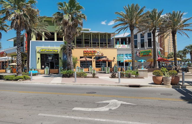 Large Balcony! Gulf Front Master Suite! Many Amenities On-site! - Foto 47
