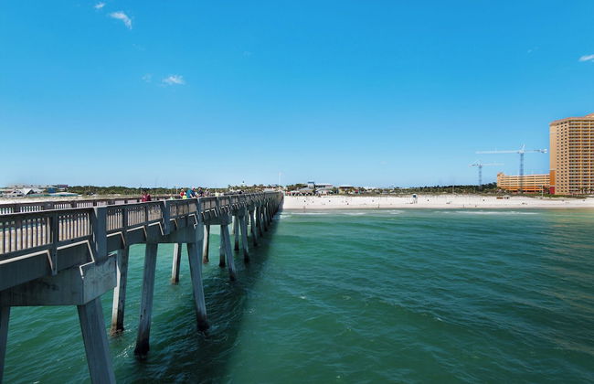 Large Balcony! Gulf Front Master Suite! Many Amenities On-site! - Foto 26