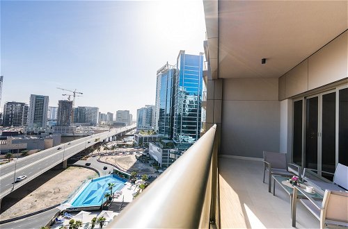 Photo 25 - Whitesage - Elite Apartment With Balcony Near Metro Station