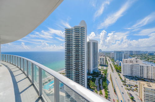 Photo 15 - Stunning Condo, City Views