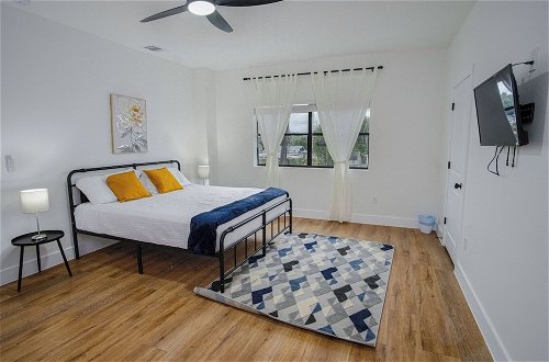 Foto 5 - Amazing Indeed 3BR Only 5 Minutes From Downtown