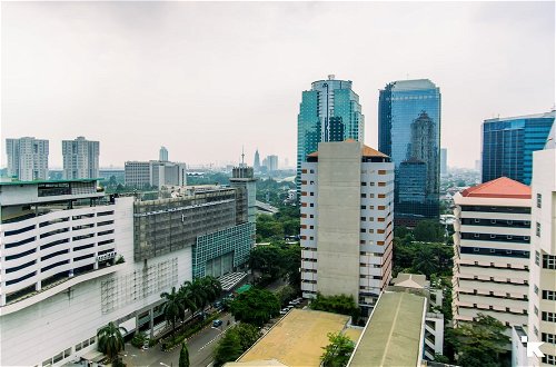 Photo 33 - Elegant 2Br With Extra Room Apartment At Sudirman Tower Condominium
