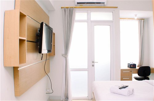 Foto 3 - Comfort And Enjoy Living Studio Room At Vasanta Innopark Apartment