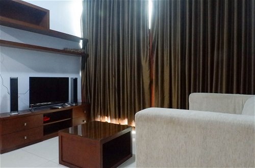 Photo 14 - Modern 2Br Apartment At Aryaduta Residence Connected To Cito Mall