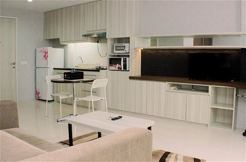 Photo 4 - Big And Cozy Studio At Azalea Suites Apartment
