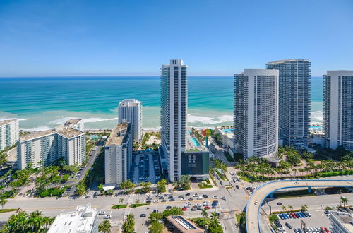 Photo 32 - Amazing 2BR Hyde Beach House Ocean Views