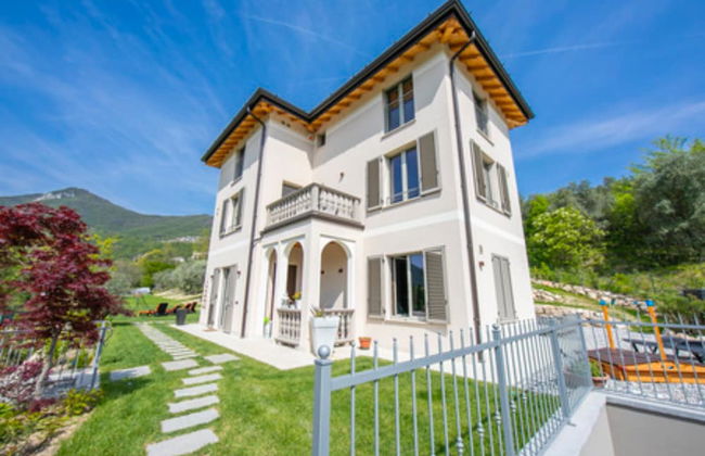 Ricomilla Family - Terrace & Parking - Photo 21